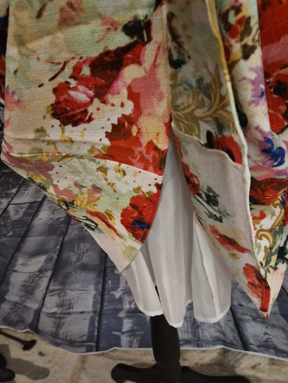 NorthStyle Multicolor Floral V-Neck Dress - Picture 7 of 10